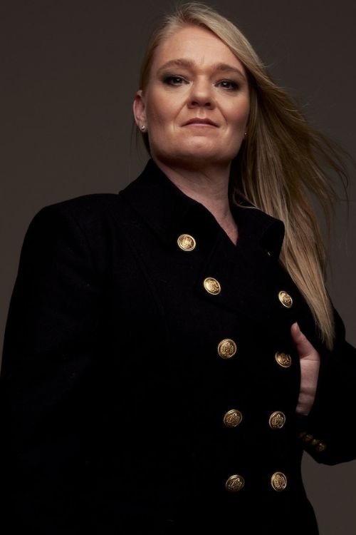 Julia van de Graaff as Wolvin