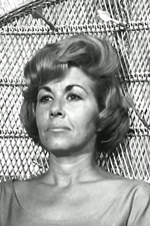 Annabelle Weenick as Clara