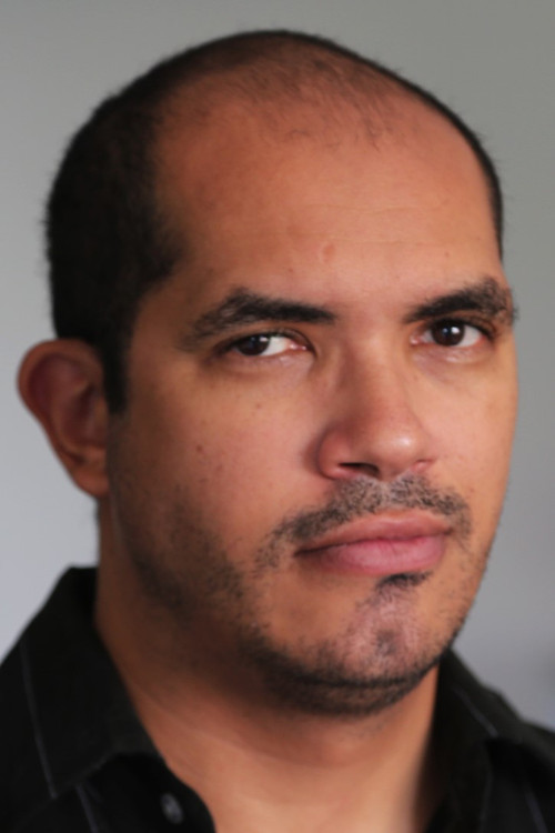 Daniel Bandeira as Vigilante