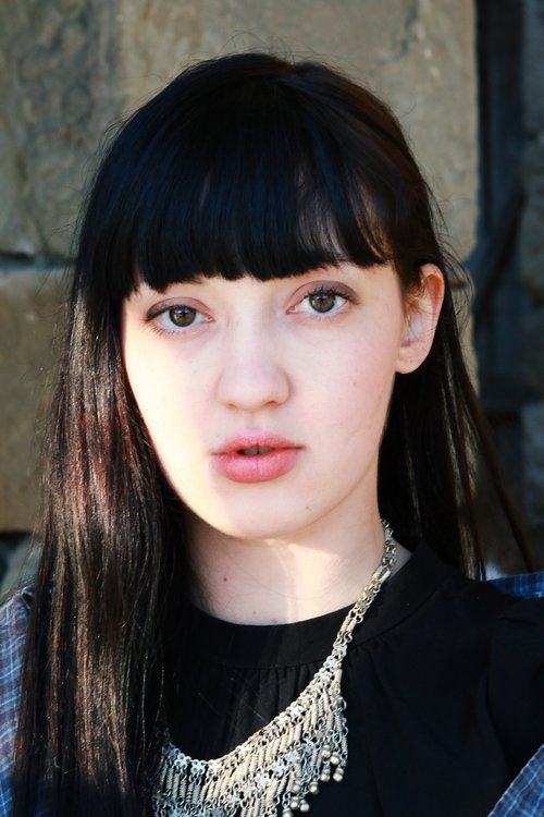 Olivia Kundisch as Hilde