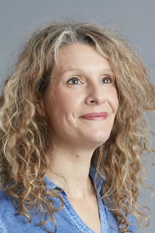 Christèle Guery as La cliente de la librairie