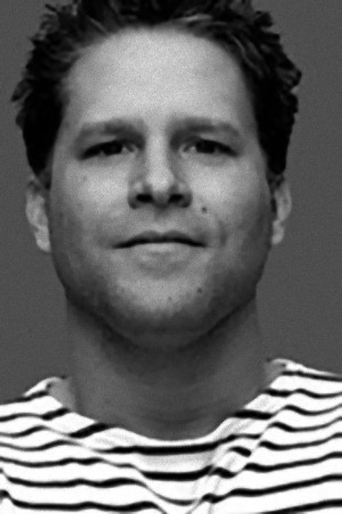 Charlie Lézin as (uncredited)