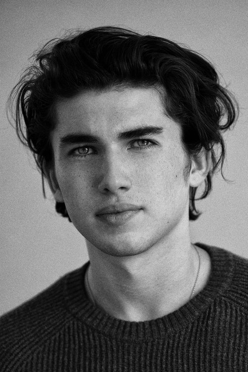 Charlie Evans as Archie Sandford