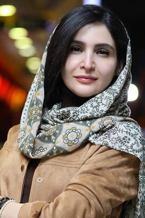 Noura Hashemi as Sima