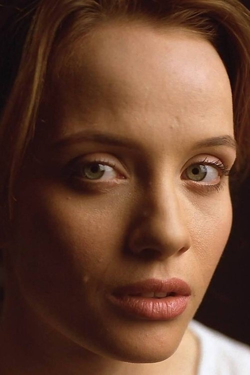 Nóra Lili Hörich as Detti (Story #1) (as Nóra Lili Hörich)