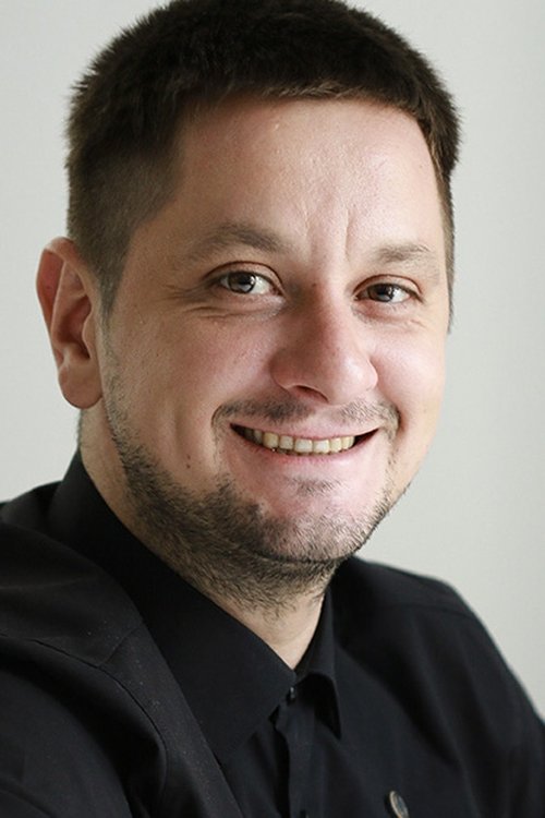 Octavian Strunilă as curier