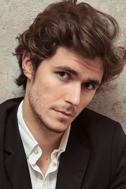 Carlo Calderone as Paride