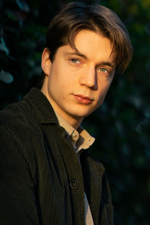 Elia Nuzzolo as Nino