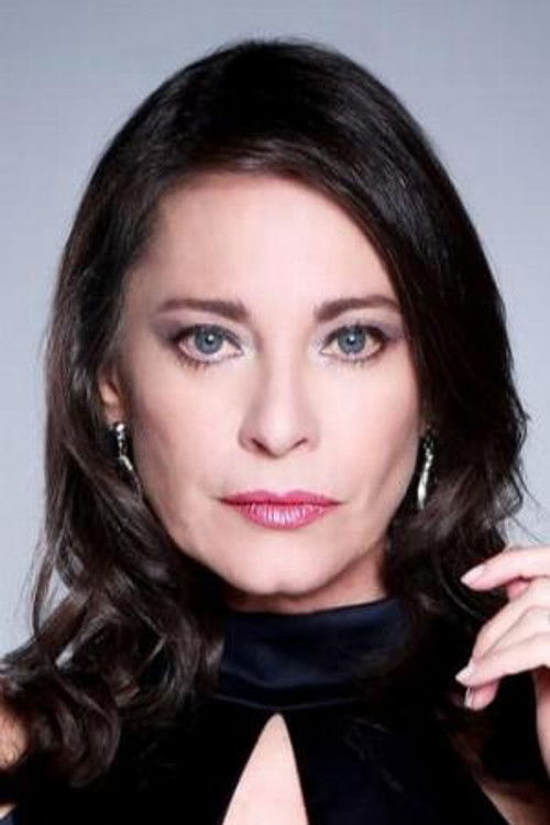 María Helena Doëring as Beatriz Guzmán