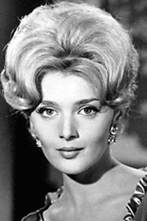 Valerie Varda as Lori