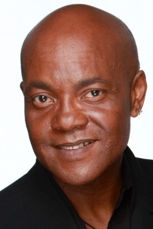 Mario Ramsamy as Mario - Émile & Images