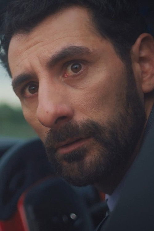 Pablo Giles Pereyra as Axel