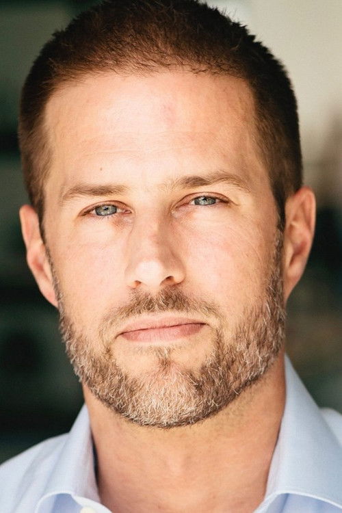 Lennart Klipp as Self - Psychologist and Expert