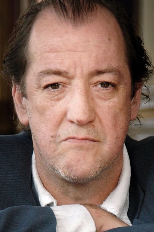 Josse De Pauw as Casper Vogel