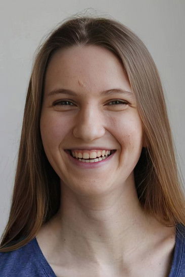 Julie Štříbrná as stewardess