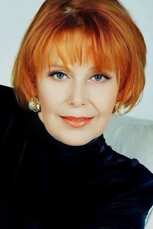 Irma Lozano as Carmen