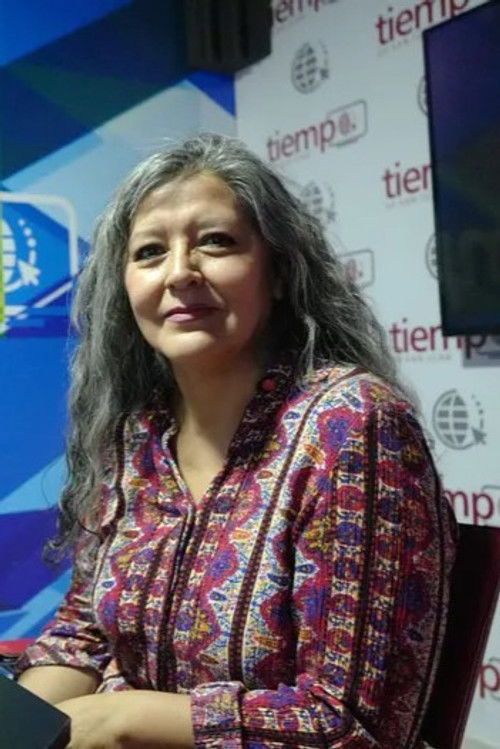 Lila Guzman as Carmen