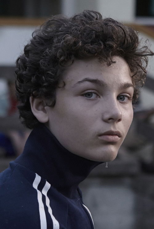 Örs Zsanda Szili as Galambos