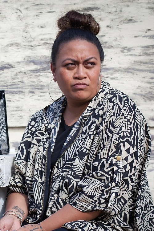 Afega Si'ulepa-Mulivai as Fangs