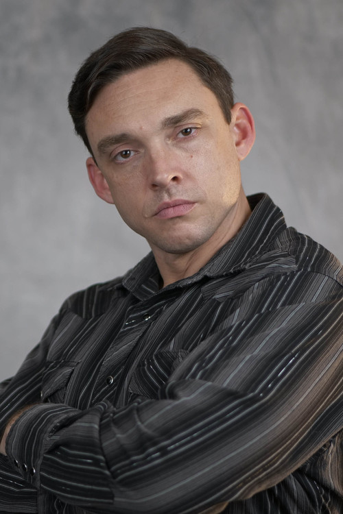 Kyle S. Brown as Curt Carter