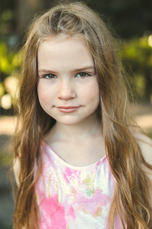 Klara Wilder as Dancer