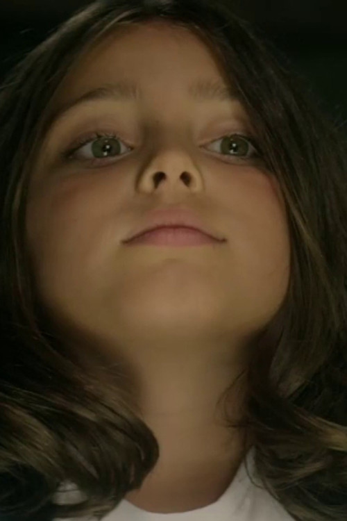 Sofía Feord as Sarah