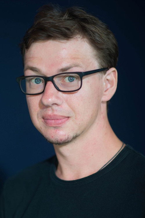 Valery Alexandrin as guy driving