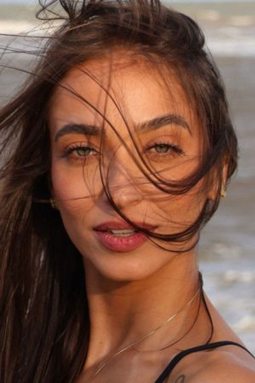 Camila Kruger as Beatriz