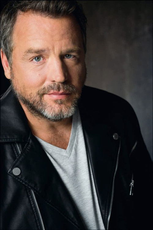 Andrew Hamrick as Mitchell