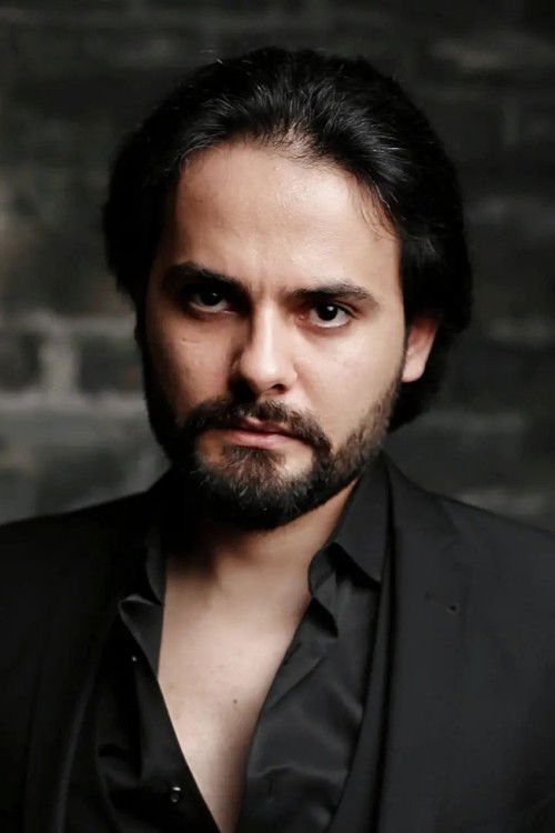 Nicat Əli as gənc oğlan (“Yeraltı keçid” segmentı)