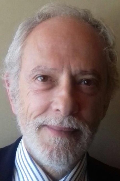 Antonio Caldeira Pires as Polizist