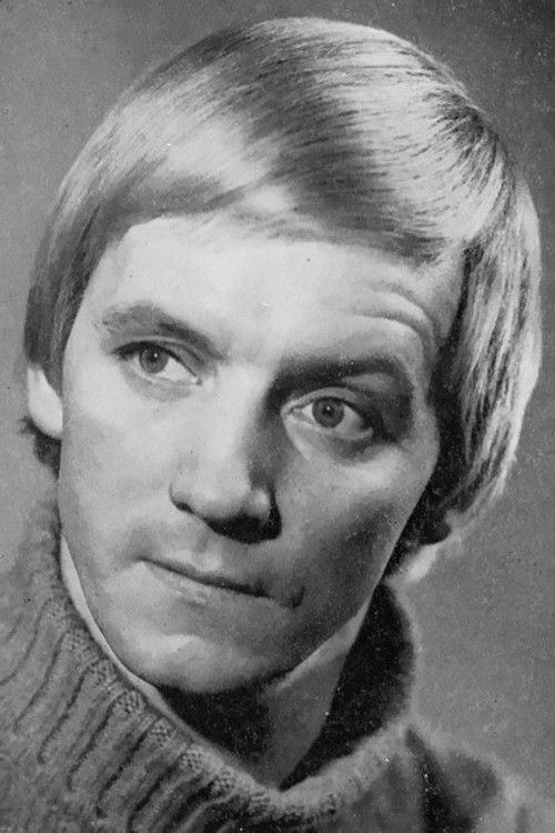 Maris Liepa as Valentine Walter - colonel