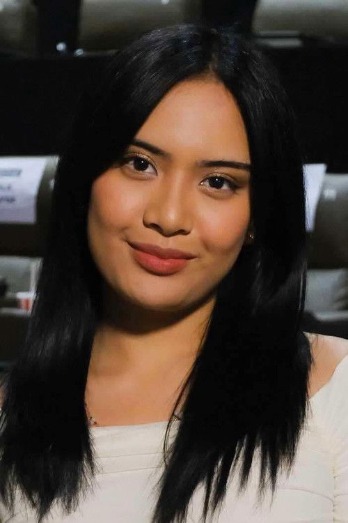 Rans Rifol as Andrea