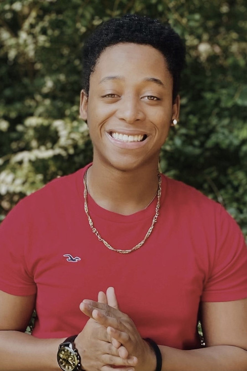 R.J. Beaubrun as Dee