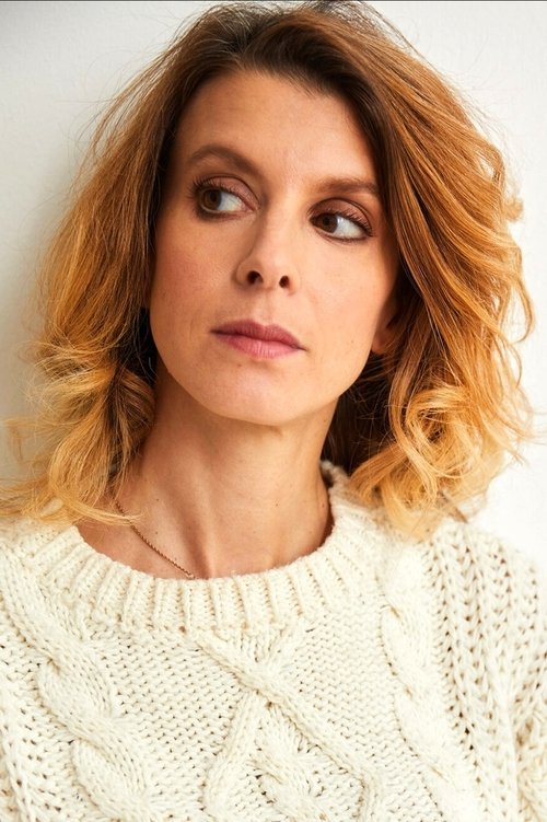 Angelica Leo as Fabiana