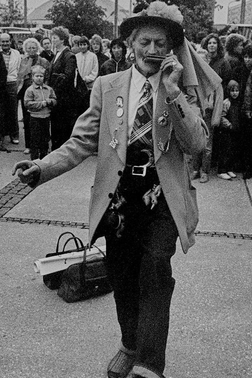 Friedrich Steinhauer as Cleaning Man