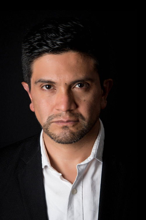 Luis Bernal as Hector (Mariachi Vihuela)