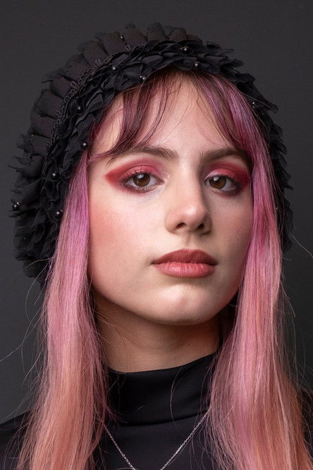 Yas Farkhondeh as Sara