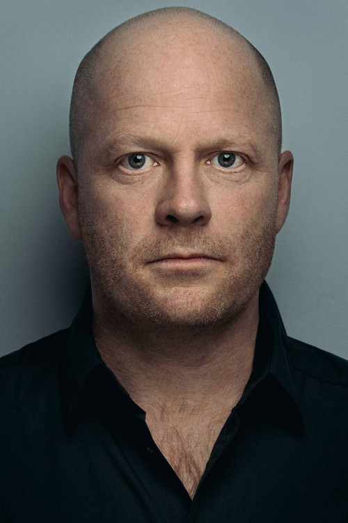 Gerhard Kasal as Graf Sascha