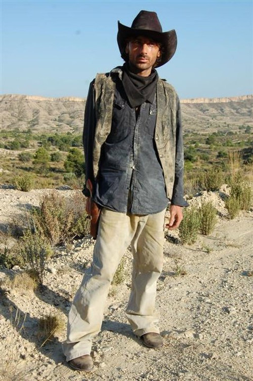 David M. Antón as Chico en discoteca