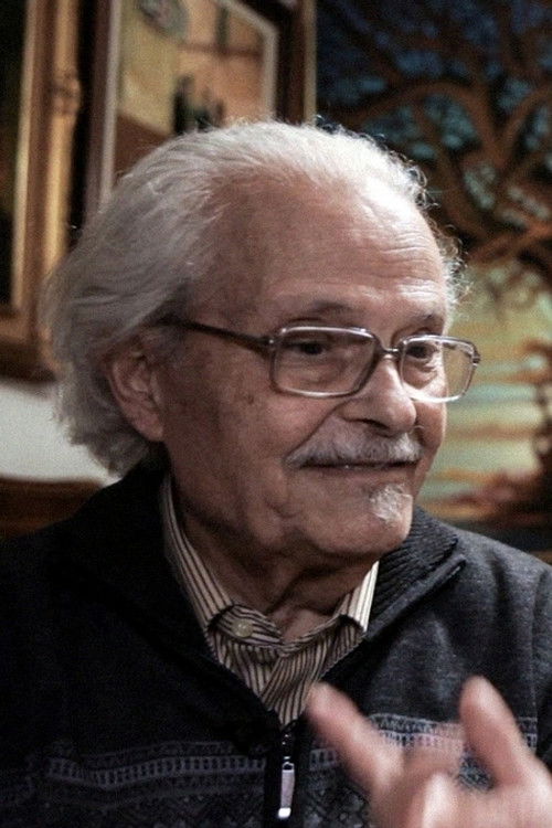 Macario 'Mac' Gómez as Self - Film Poster Designer