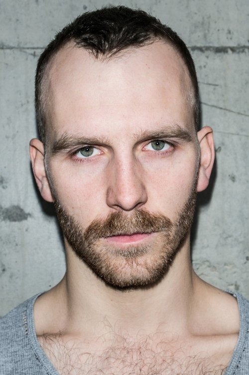 Julian Świeżewski as Tomek