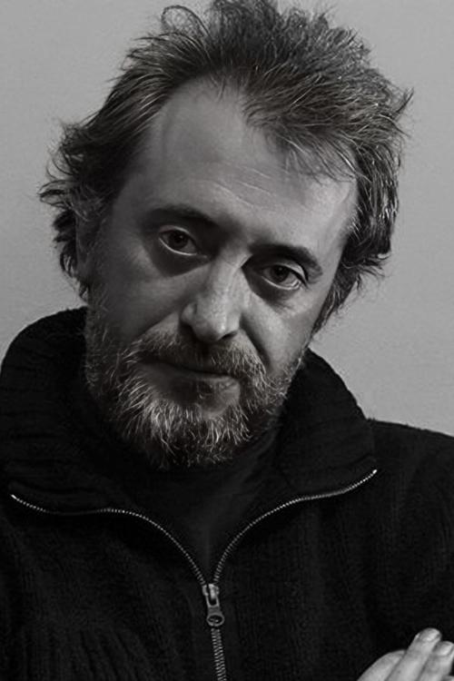 Roberto Suárez as 