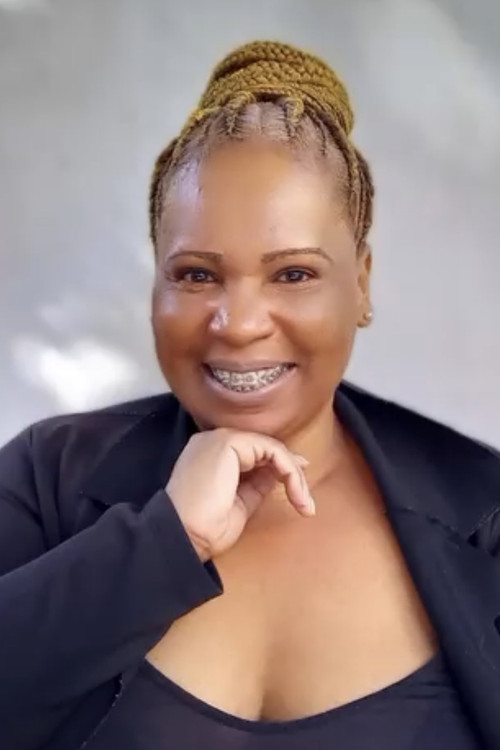 Renata Santos as Janaína