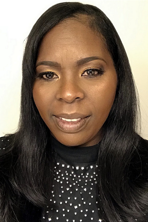 Suzette Lange as Senior Home Visitor (Uncredited)