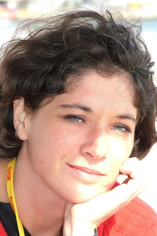 Diana Groó as Einstein huga