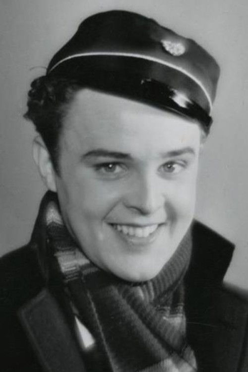 Hans Kurt as Peter Wessel