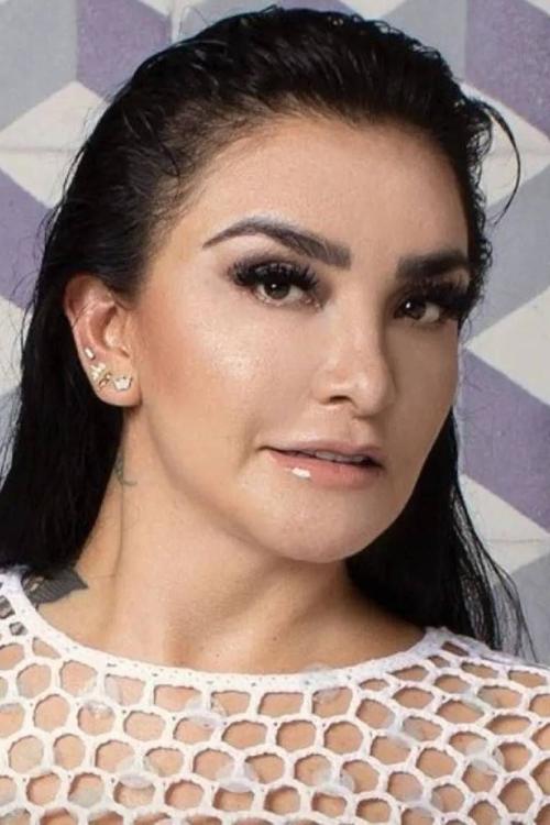 La Wanders Lover as Erika