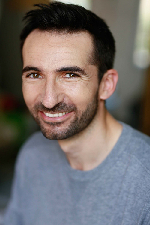 Yohann Sfez as Le serveur