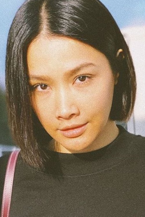 Scha Al-Yahya as Lara Lenjan